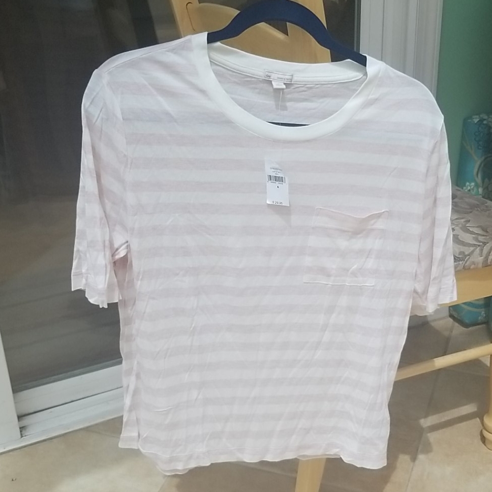 Gap pink and white striped tee small